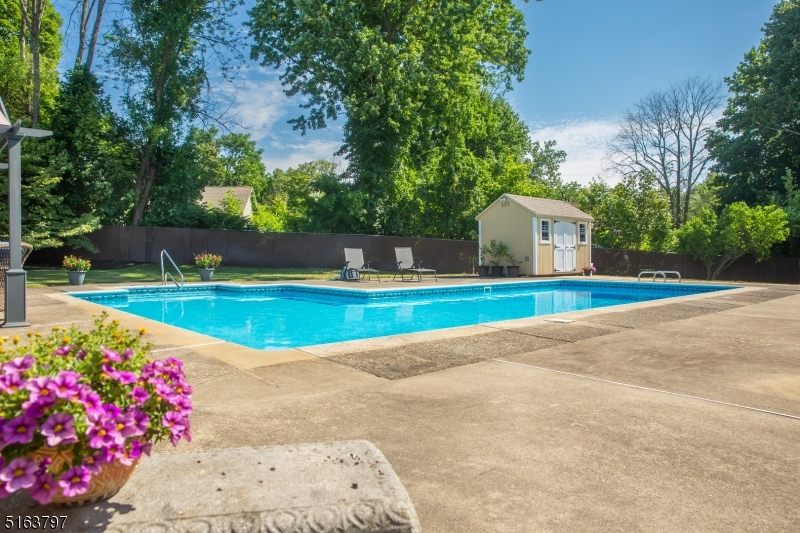 Ledgewood - Residential