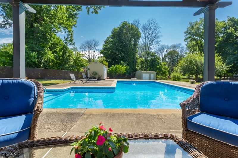 Ledgewood - Residential