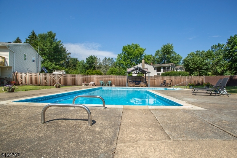 Ledgewood - Residential