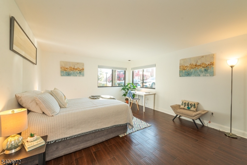 SLEEPY HOLLOW - Residential