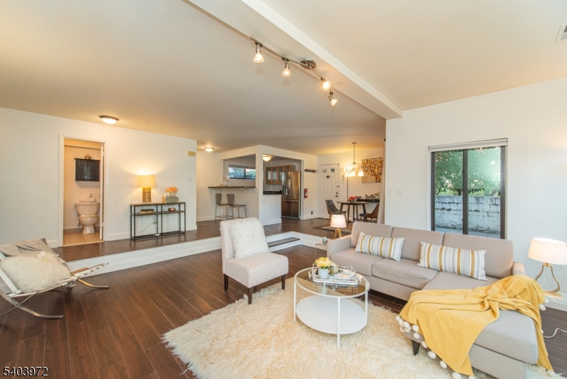 SLEEPY HOLLOW - Residential