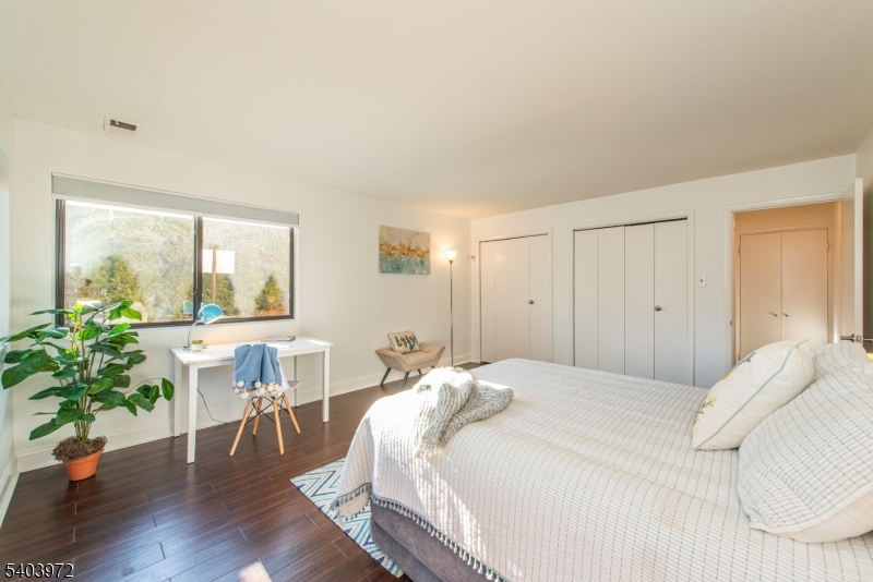 SLEEPY HOLLOW - Residential