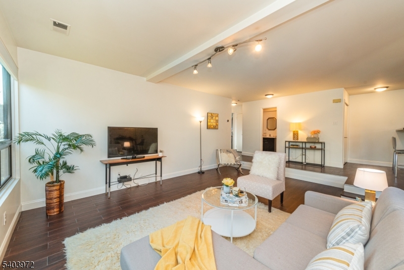 SLEEPY HOLLOW - Residential