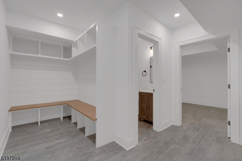 Upper Washington - Residential