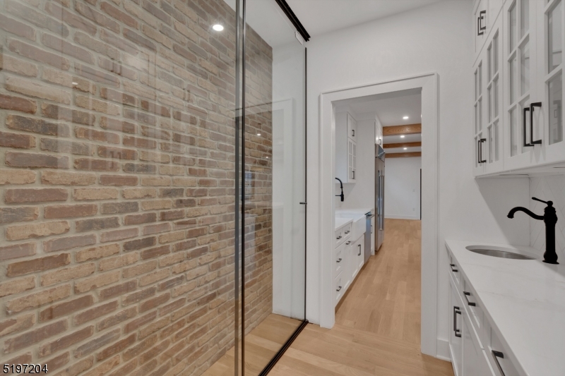 Upper Washington - Residential