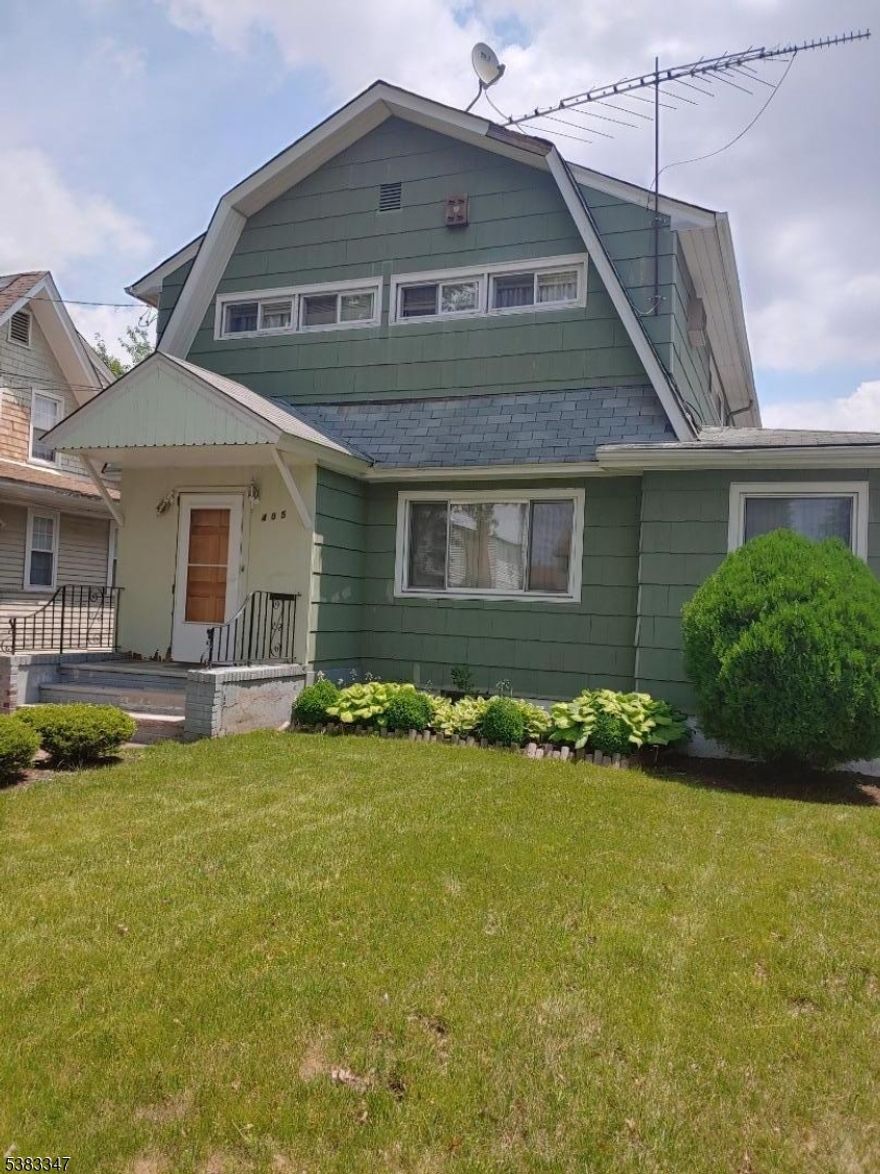 Spacious home with a primary suite, 2 more bedrooms, and 2.5 baths. Includes a living room, dining room, den, office, and kitchen with breakfast room, plus a full basement and two-car garage. Conveniently located near parks, schools, shopping, and transportation, perfect for everyday living.