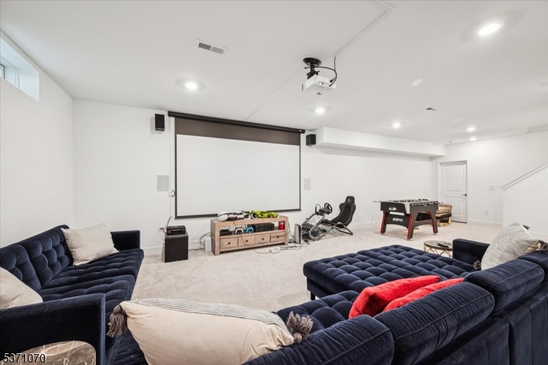 COLLECTION AT MORRIS PLAINS - Residential