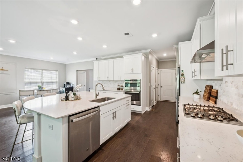 COLLECTION AT MORRIS PLAINS - Residential