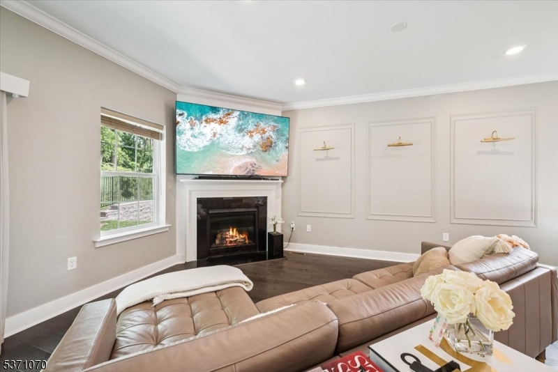 COLLECTION AT MORRIS PLAINS - Residential