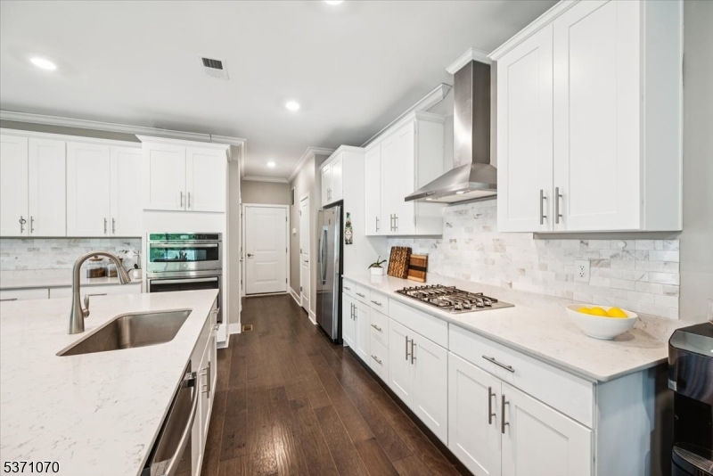 COLLECTION AT MORRIS PLAINS - Residential