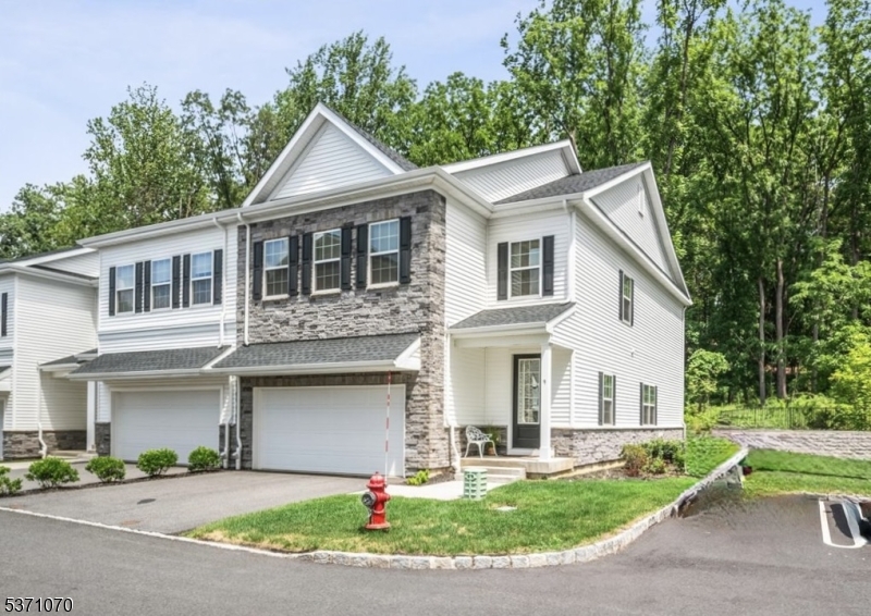 COLLECTION AT MORRIS PLAINS - Residential