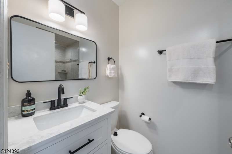 Summit Executive House - Residential