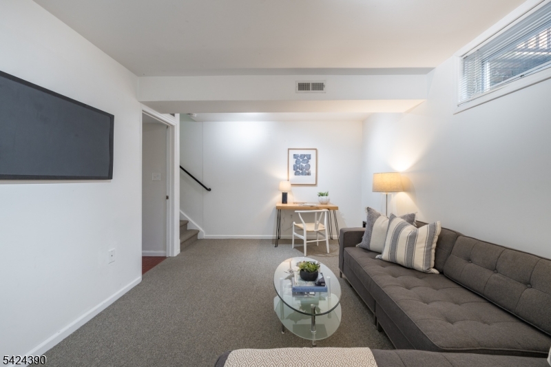 Summit Executive House - Residential