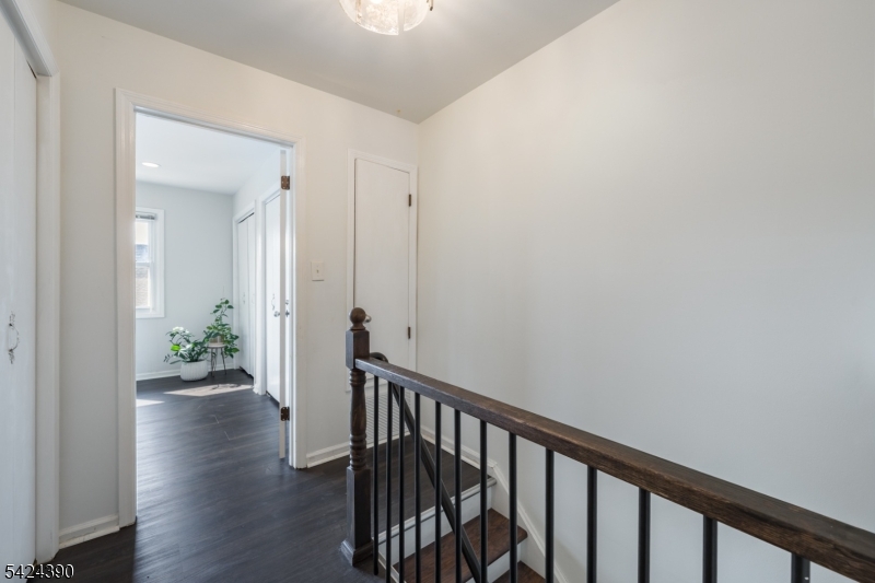 Summit Executive House - Residential