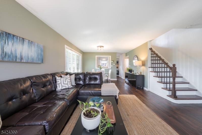 Summit Executive House - Residential