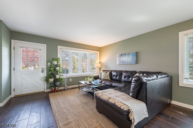 Summit Executive House - Residential