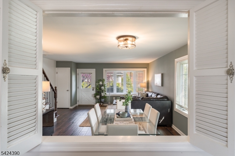 Summit Executive House - Residential