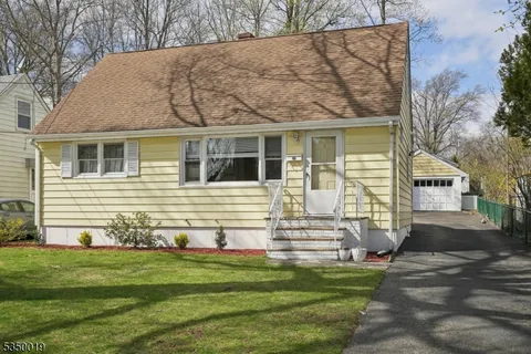 9 Wells Ct, Bloomfield Twp., NJ 07003 - MLS#: 3963051