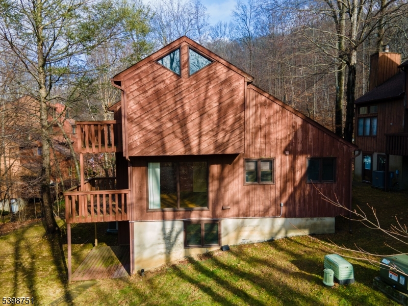 Hidden V - Residential