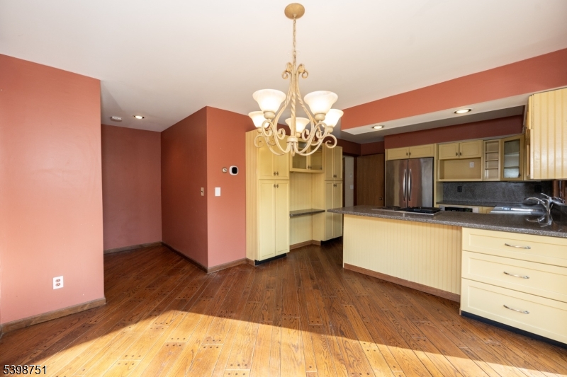 Hidden V - Residential