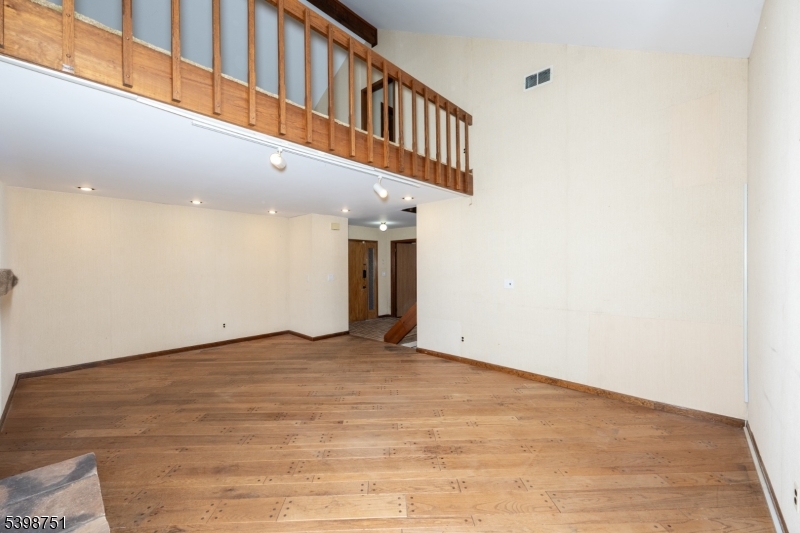 Hidden V - Residential