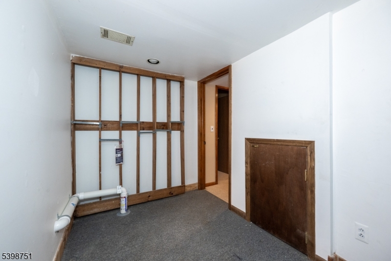 Hidden V - Residential