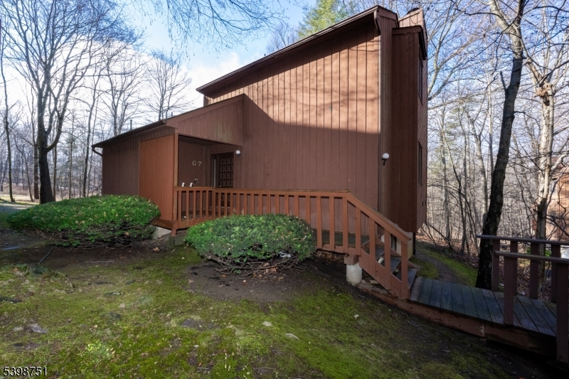 Hidden V - Residential