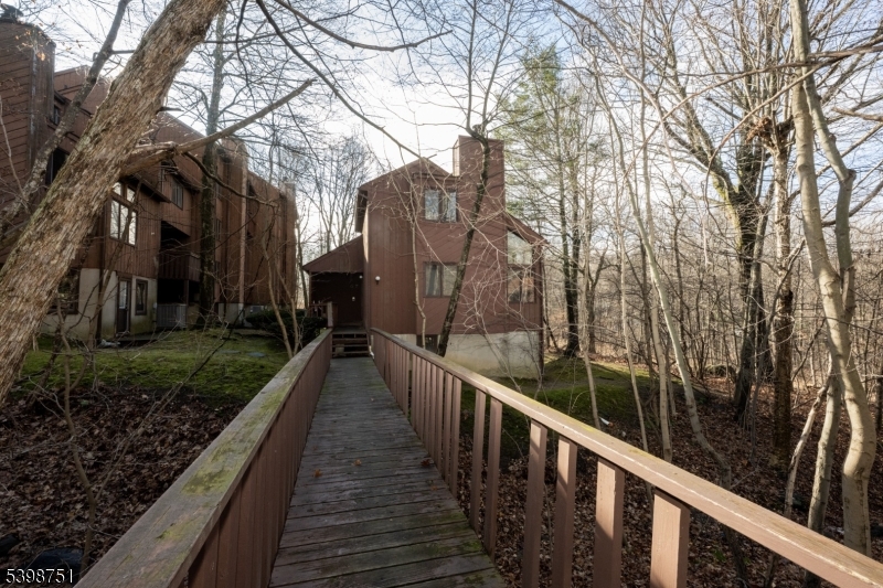 Hidden V - Residential