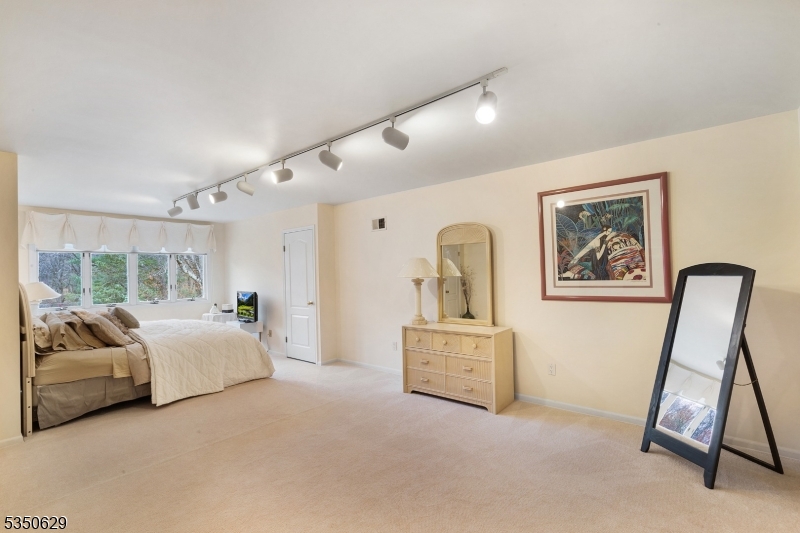 Mendham East Side - Residential