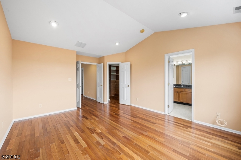 Summit Falls - Residential