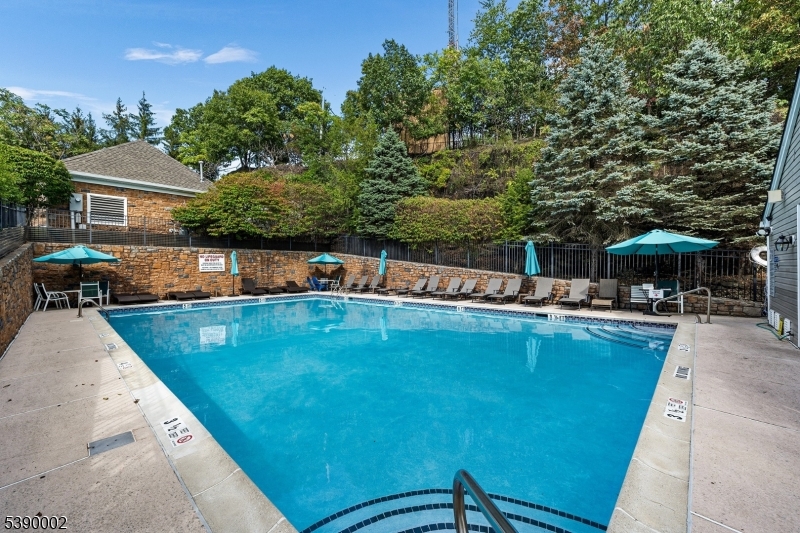 Summit Falls - Residential