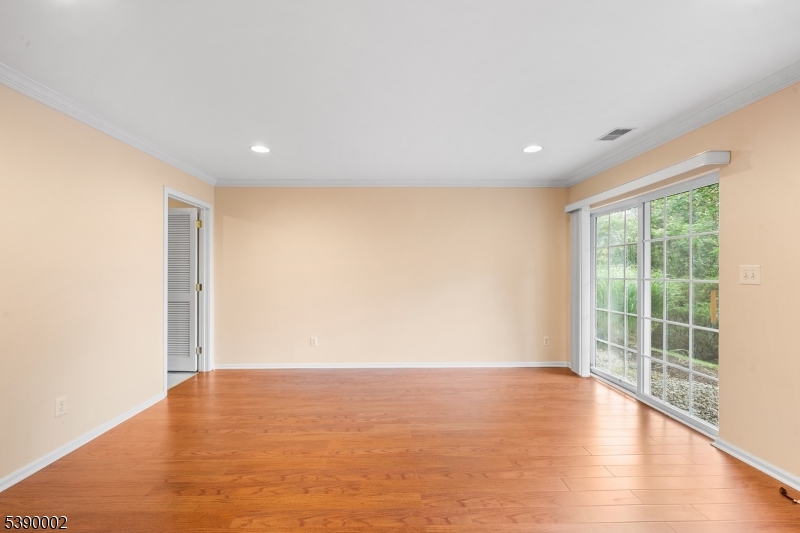 Summit Falls - Residential