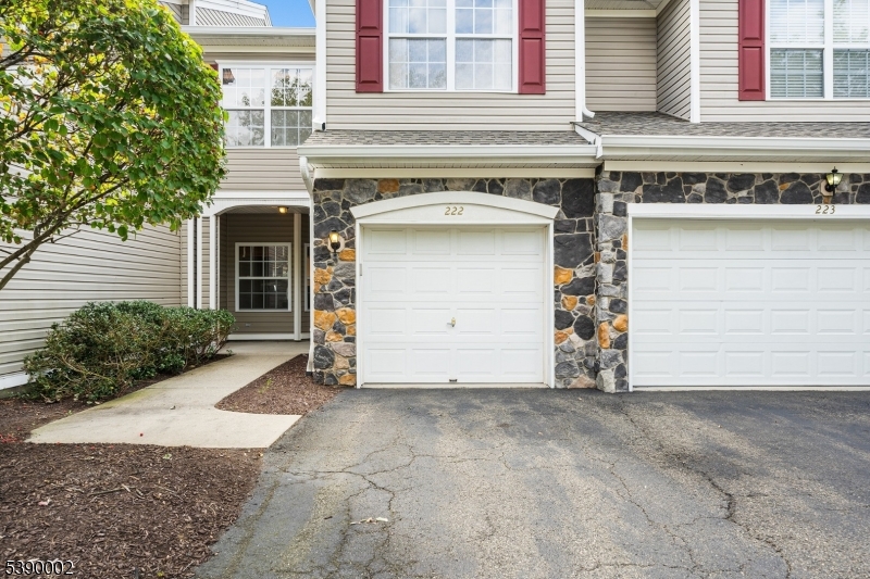 Summit Falls - Residential