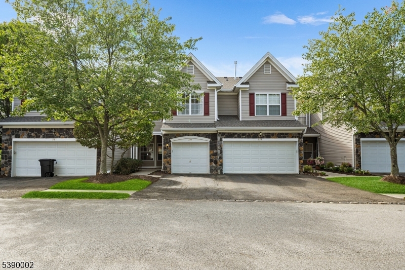 Summit Falls - Residential