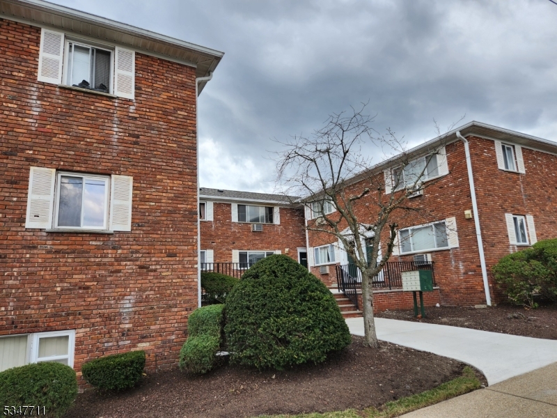 Lake Hiawatha - Residential Lease