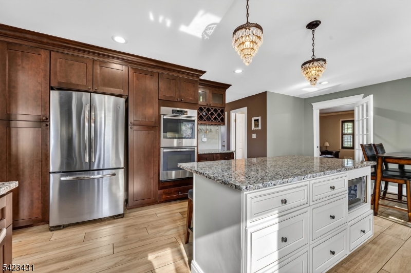 Eagle's Crest - Residential