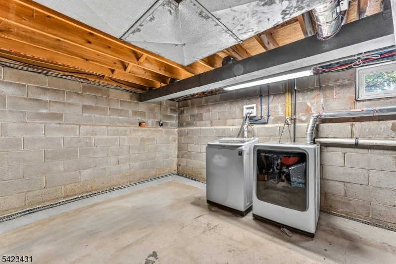 Eagle's Crest - Residential