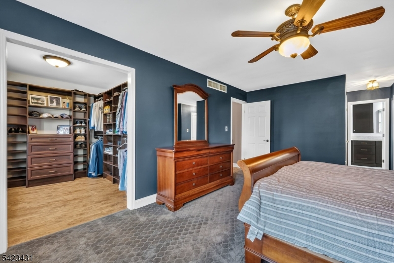 Eagle's Crest - Residential