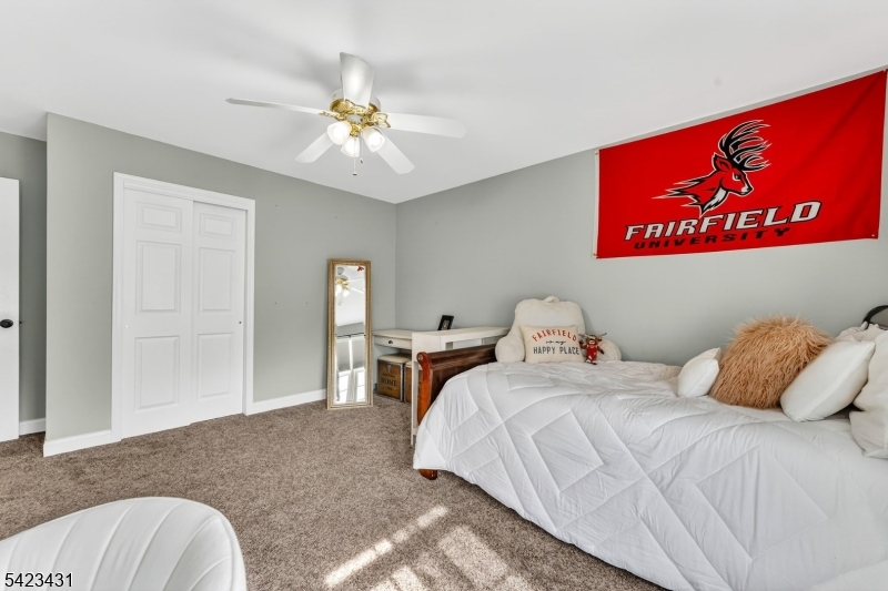 Eagle's Crest - Residential