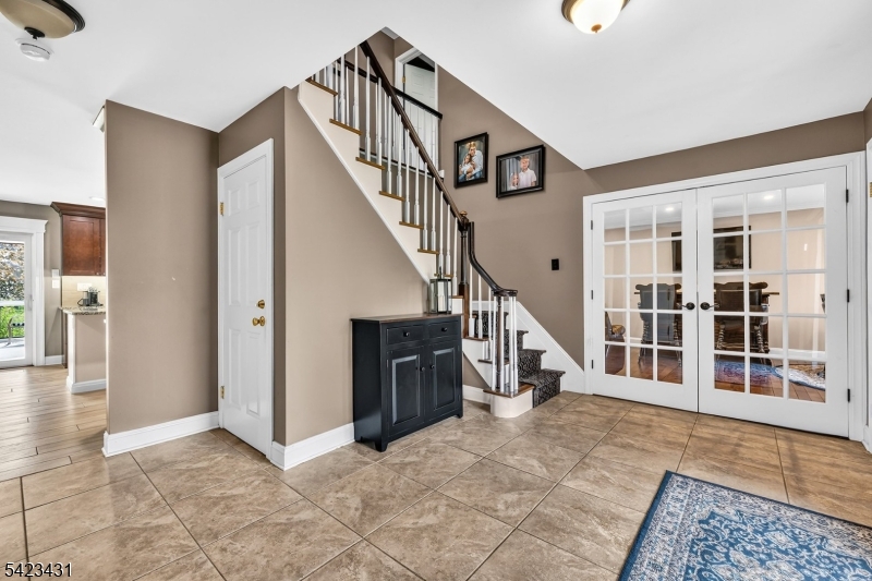 Eagle's Crest - Residential