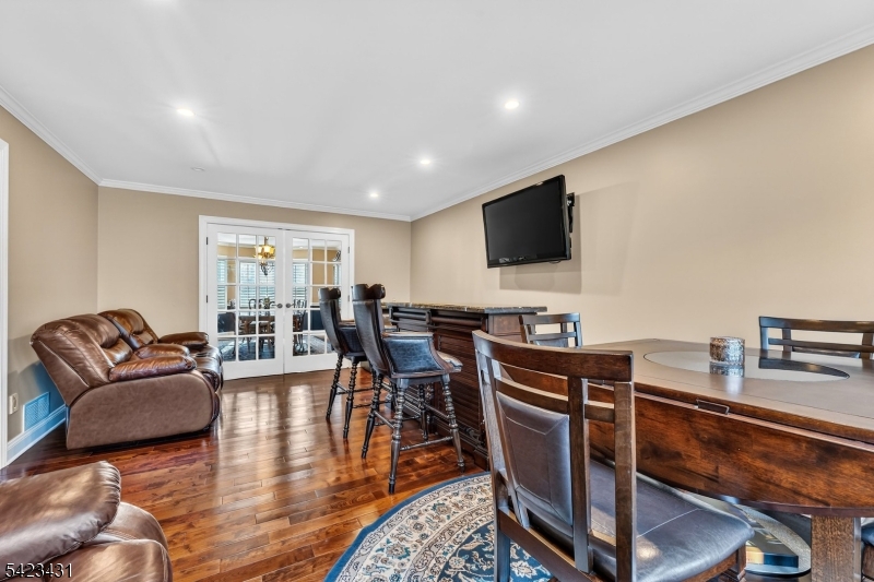 Eagle's Crest - Residential