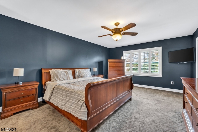 Eagle's Crest - Residential