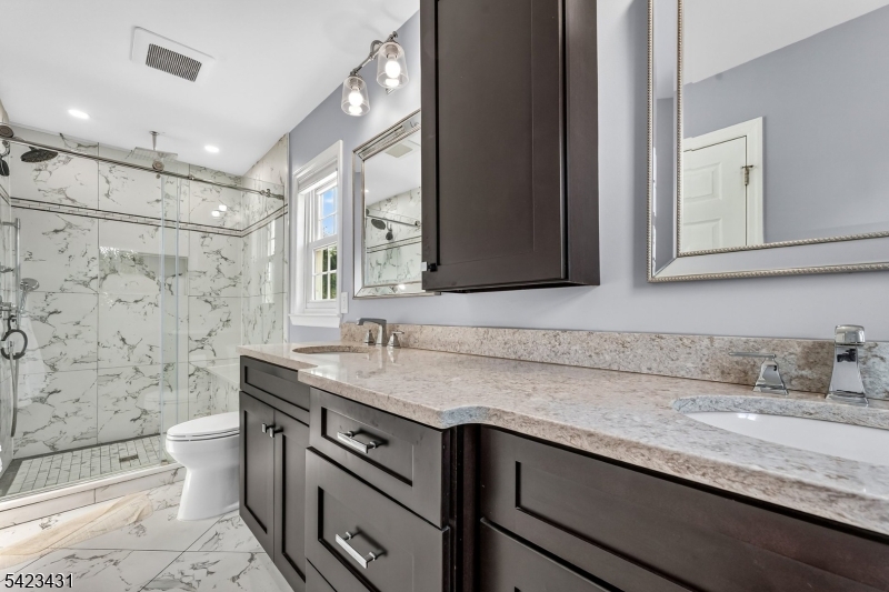 Eagle's Crest - Residential