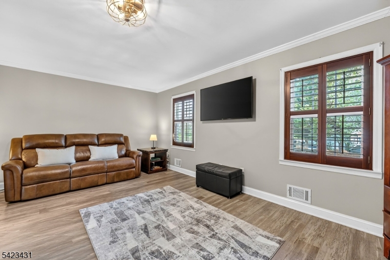 Eagle's Crest - Residential