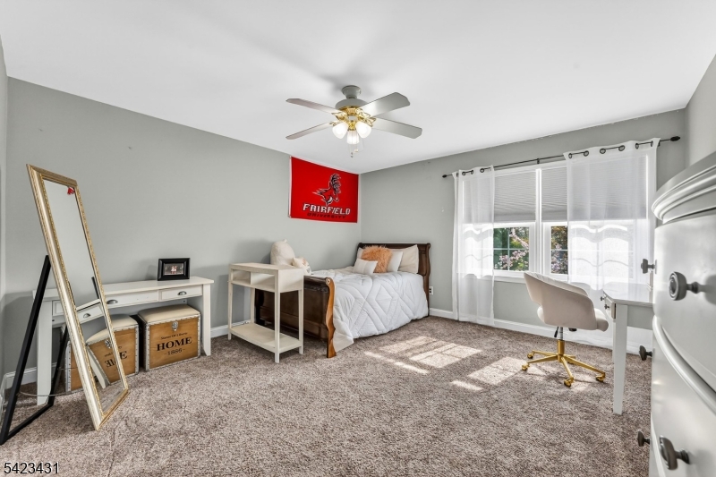 Eagle's Crest - Residential