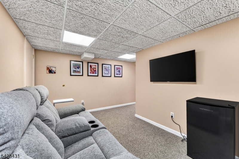 Eagle's Crest - Residential