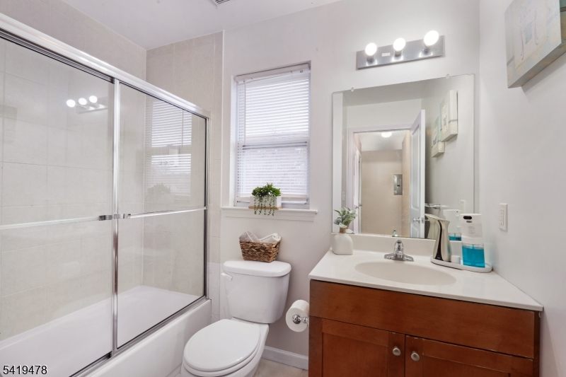 Elmora/ Kean University - Residential Income