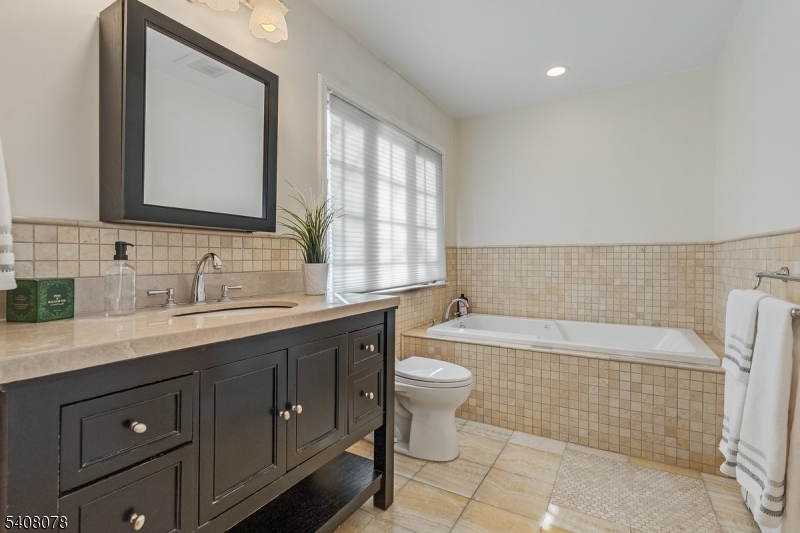 Knollwood - Residential