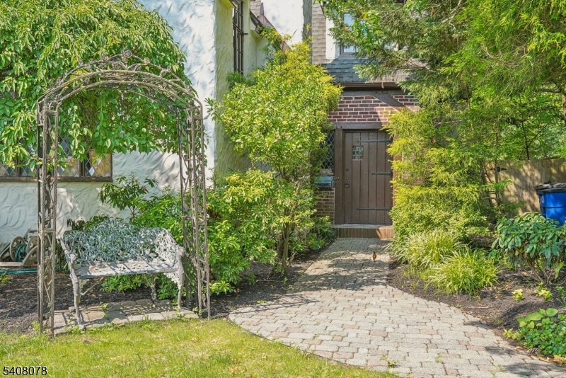 Knollwood - Residential