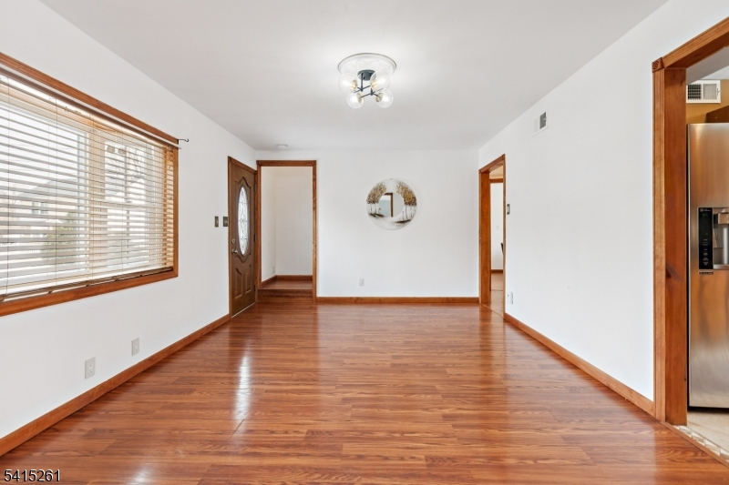 Lincoln Village - Residential